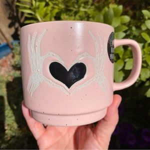 Skeleton love heart hands Halloween mug